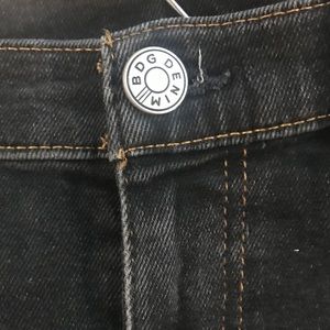 BDG Girlfriend Jean Washed Black 28
